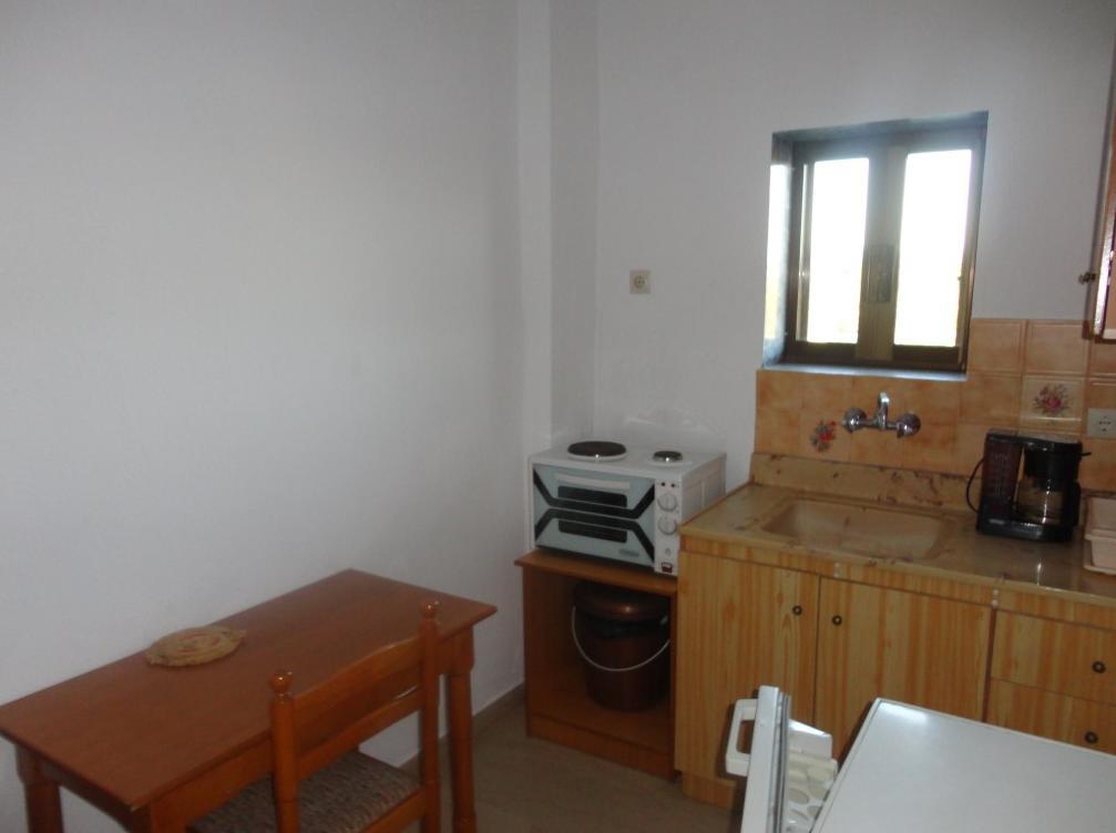 Chris Apartments ميتامورفوسي المظهر الخارجي الصورة